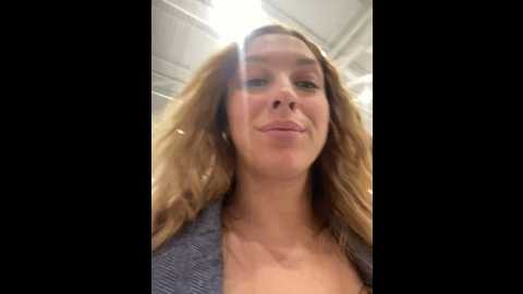 Media: sweet___emily Stripchat 2024-10-07 14:27:00