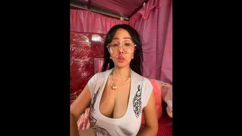 Media: sweetieme Stripchat 2024-10-07 05:58:00