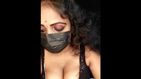 Media: tamil_kaamakanni Stripchat 2024-10-07 16:05:00