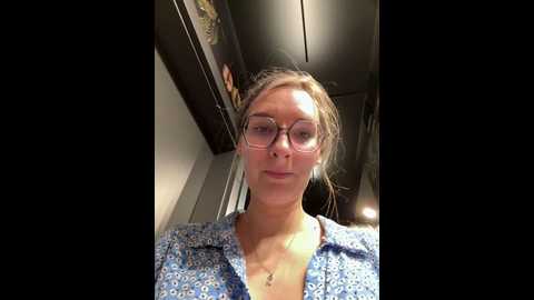 Media: the_snowwhitee Stripchat 2024-10-07 10:26:00