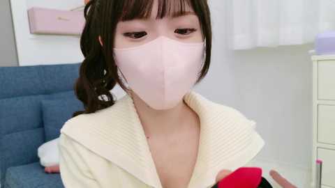 Media: _minami_ Stripchat 2024-10-08 12:34:00