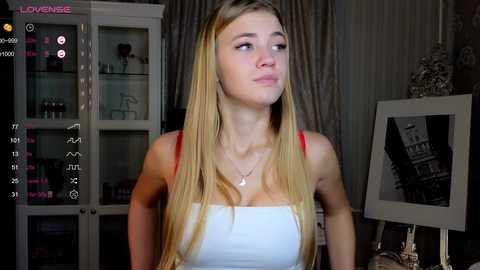 Media: annefoxy Stripchat 2024-10-08 07:15:00