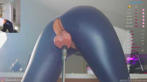 Media: art_porno Stripchat 2024-10-08 02:50:00