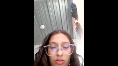 Media: ary_18 Stripchat 2024-10-08 13:01:00