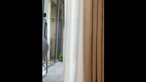 Media: curvyflawless Stripchat 2024-10-08 10:10:00