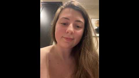 Media: curvyflawless Stripchat 2024-10-08 15:05:00