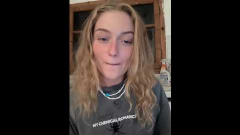 Media: goldloeckchen159 Stripchat 2024-10-08 18:02:00