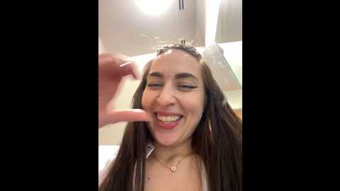 Media: holly_play Stripchat 2024-10-08 15:22:00