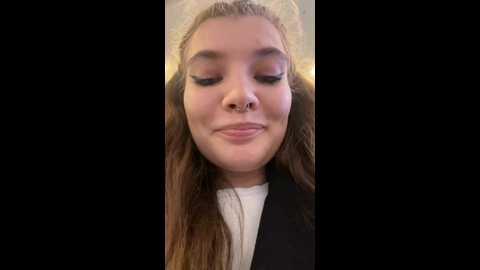 Media: holy_tereza Stripchat 2024-10-08 18:11:00