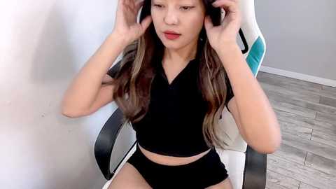 Media: risalynn Stripchat 2024-10-08 05:04:00