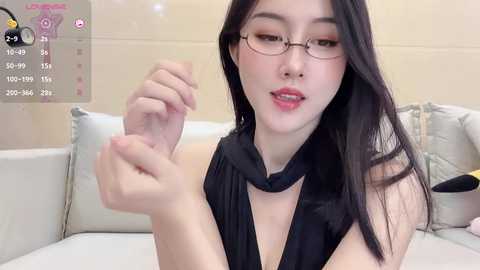 Media: ruoling_19 Stripchat 2024-10-08 18:42:00