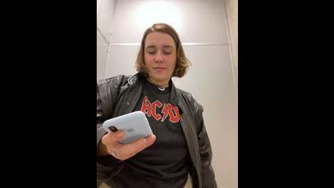 Media: suziemurray Stripchat 2024-10-08 10:32:00