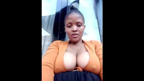 sweetcaramellelo @ stripchat on 20241008