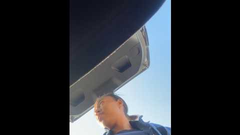 Media: tamia_98 Stripchat 2024-10-08 05:23:00