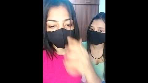 Media: tannu_tanya Stripchat 2024-10-08 02:40:00