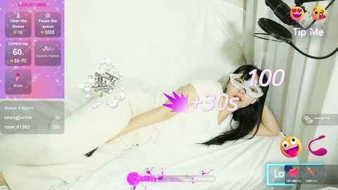 Media: wannahoney Stripchat 2024-10-08 01:57:00