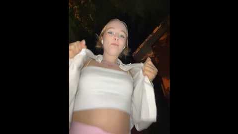Media: baby_tiny Stripchat 2024-10-09 16:32:00