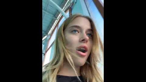 Media: enjoy_my_beauty Stripchat 2024-10-09 09:41:00