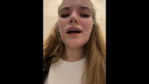 Media: holy_tereza Stripchat 2024-10-09 17:47:00