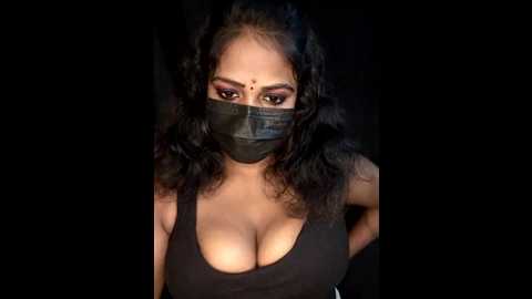 Media: tamil_kaamakanni Stripchat 2024-10-09 07:47:00