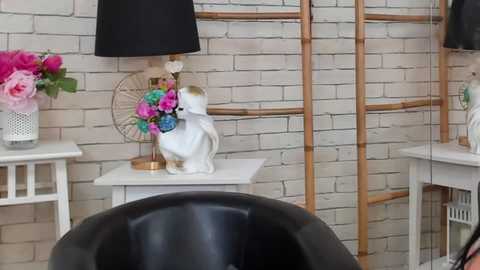 Media: anais_bloom Stripchat 2024-10-10 01:45:00