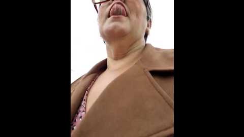 Media: emma_tour Stripchat 2024-10-10 19:55:00