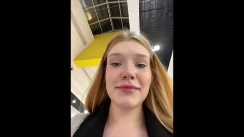 Media: honey___hot Stripchat 2024-10-10 18:05:00