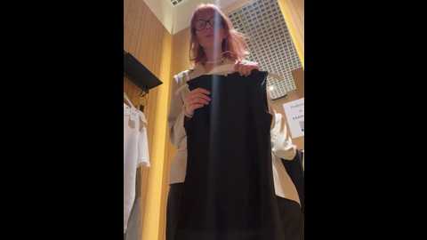 Media: lexy__fox Stripchat 2024-10-10 13:17:00