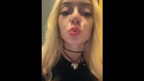 Media: melissa_grr Stripchat 2024-10-10 13:21:00