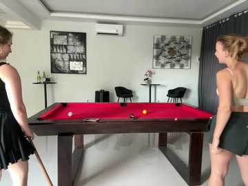 Media: nura_n_sarah Stripchat 2024-10-10 09:34:00