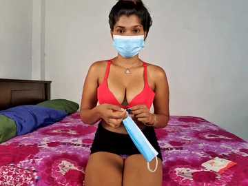 Media: queen_ashawary Stripchat 2024-10-10 17:17:00