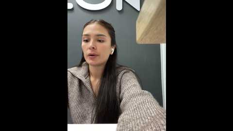 Media: sweet_lollypop Stripchat 2024-10-10 16:40:00