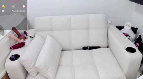 Media: twincherry Stripchat 2024-10-10 12:04:00