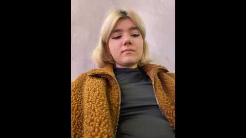 Media: baby__naughty Stripchat 2024-10-11 14:05:00