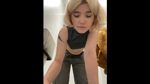 Media: baby__naughty Stripchat 2024-10-11 14:50:00