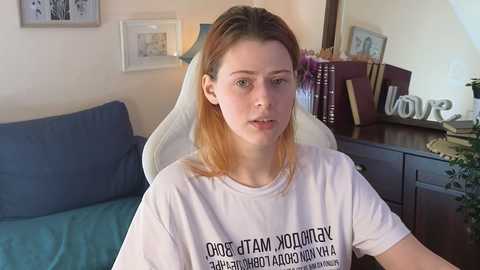 Media: doll_lesli Stripchat 2024-10-11 14:51:00