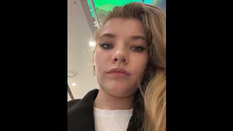 Media: holy_tereza Stripchat 2024-10-11 18:48:00