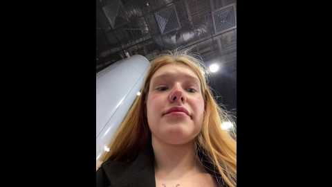 Media: honey___hot Stripchat 2024-10-11 17:49:00