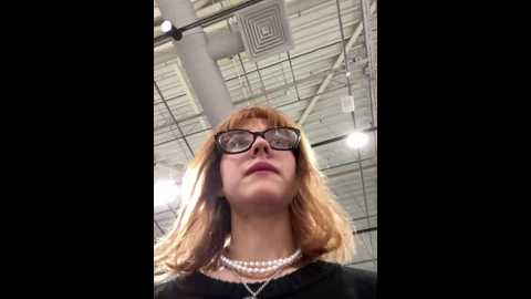 Media: lexy__fox Stripchat 2024-10-11 08:48:00