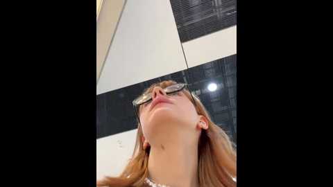 Media: lexy__fox Stripchat 2024-10-11 12:58:00