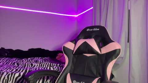 Media: lolykush Stripchat 2024-10-11 04:39:00