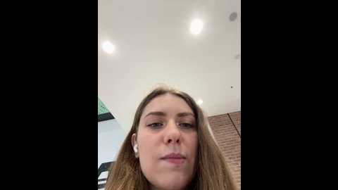 Media: mariid Stripchat 2024-10-11 07:27:00