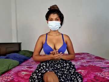 Media: queen_ashawary Stripchat 2024-10-11 08:37:00
