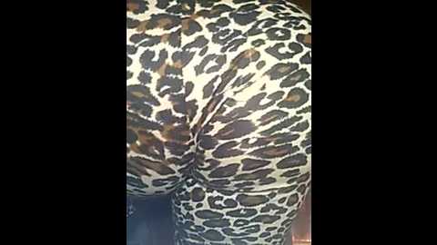 simbella23 @ stripchat on 20241011