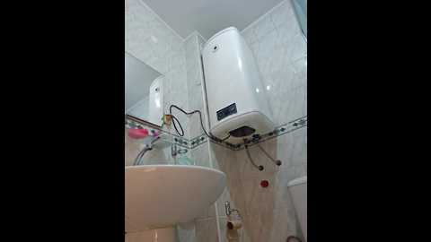 Media: yourmommyblair Stripchat 2024-10-11 05:39:00