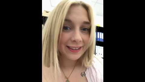 Media: cherryauroraa Stripchat 2024-10-12 18:27:00