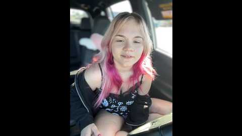 Media: cutiepiespanks Stripchat 2024-10-12 14:43:00