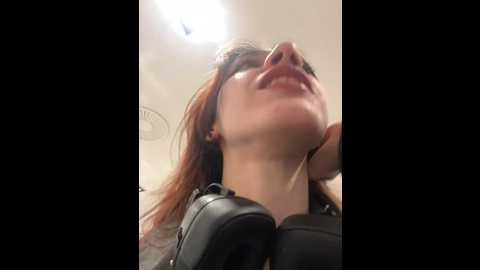 Media: lily__belle Stripchat 2024-10-12 11:10:00