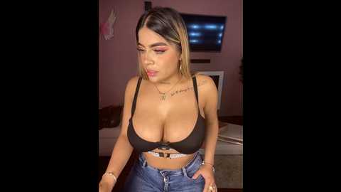 Media: miawhitepink_ Stripchat 2024-10-12 07:56:00