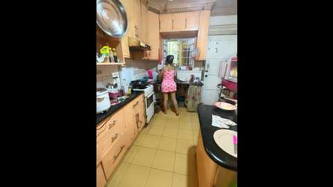 Media: sweetieme Stripchat 2024-10-12 04:11:00
